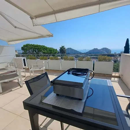 Brand New 2 Bedroom In Sea View Terrasse & Parking - Benakey